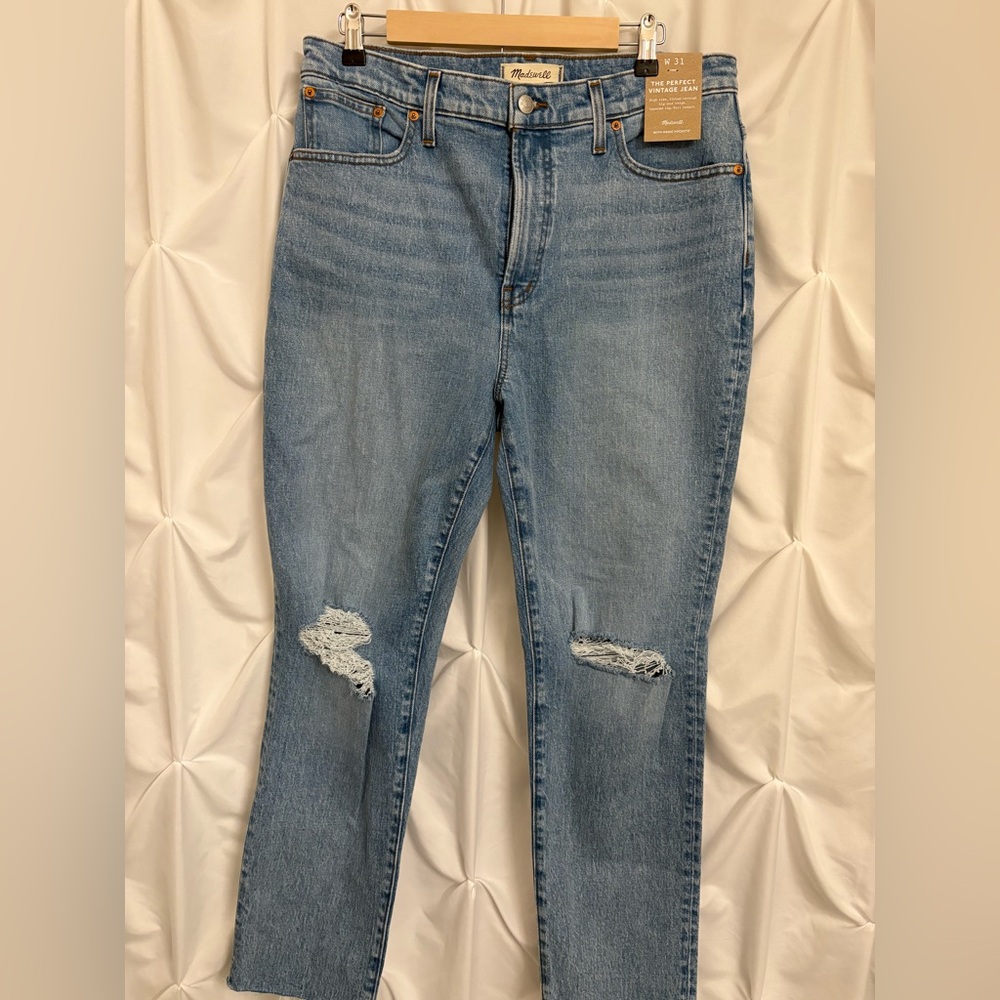 Women’s Madewell The Perfect VIntage Jean size 31. 
New with tags attached